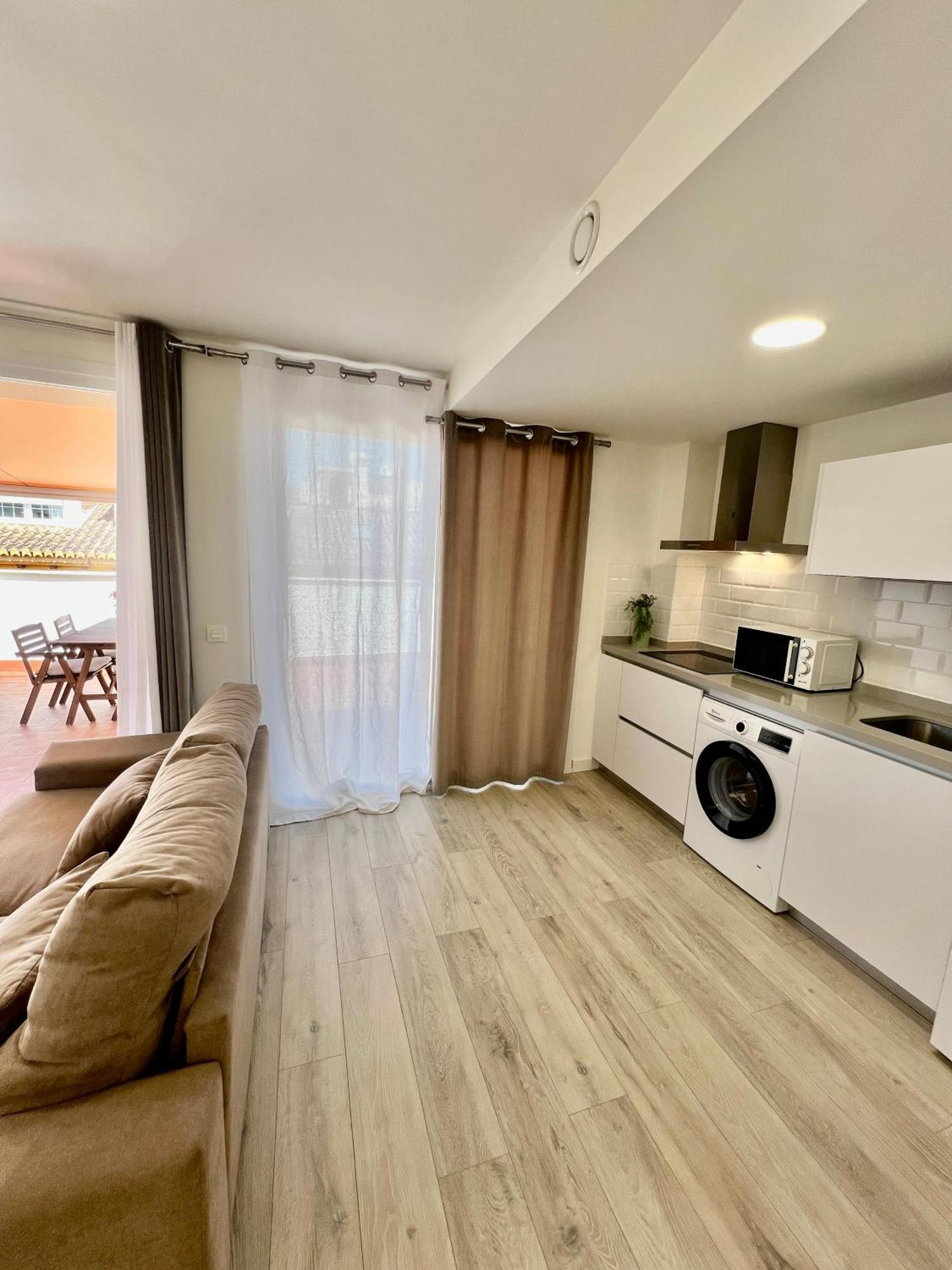 Apartamentos Rincon Del Mar Torre Del Mar Exterior photo